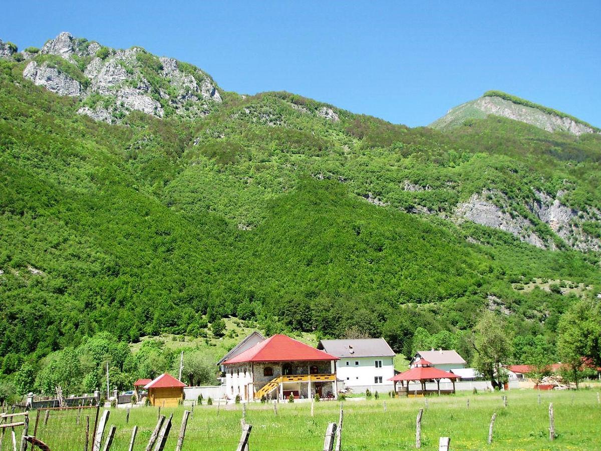 Eko Katun Rosi - Old Tower Hotel Gusinje Buitenkant foto